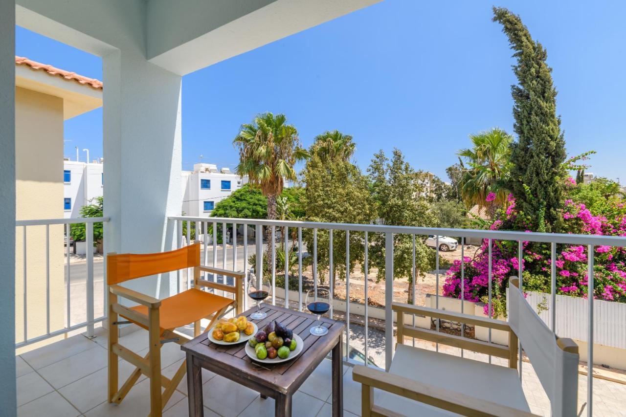 Villa Lela Serena By Ezoria Villas Protaras Exterior photo