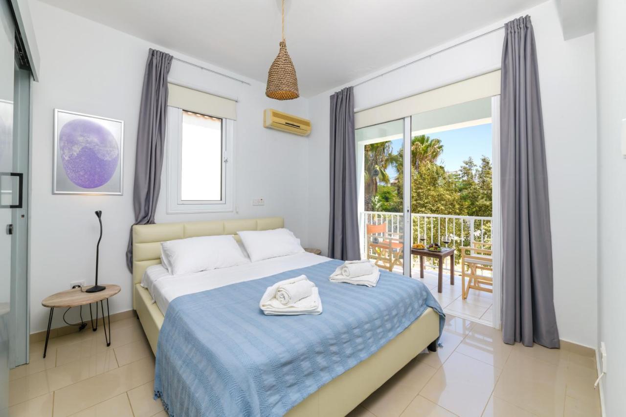 Villa Lela Serena By Ezoria Villas Protaras Exterior photo